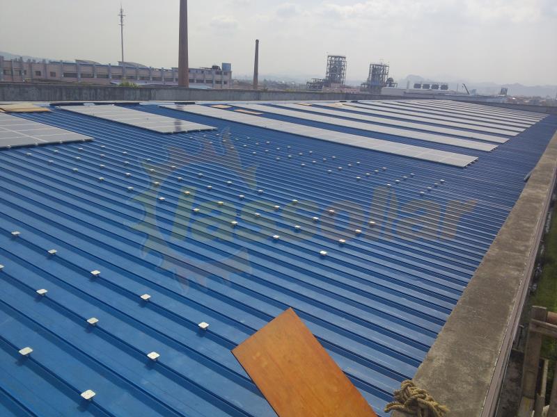 浙江义乌 1.2MW彩钢瓦项目Yiwu China 1.2MW Pitched Roof Mount Project.jpg